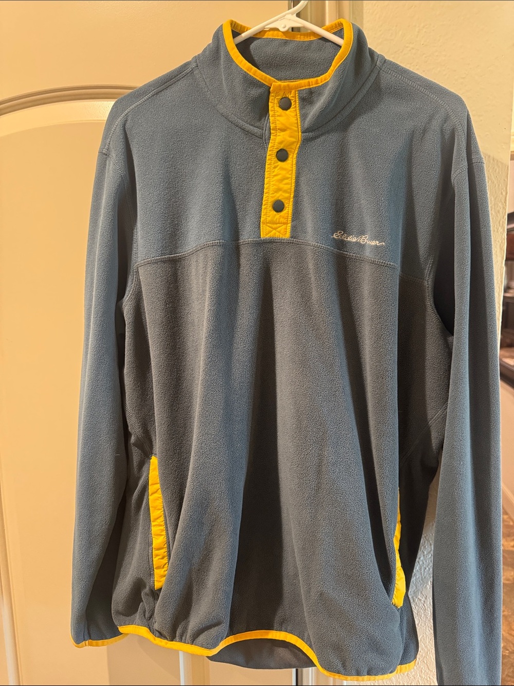Eddie Bauer Pullover